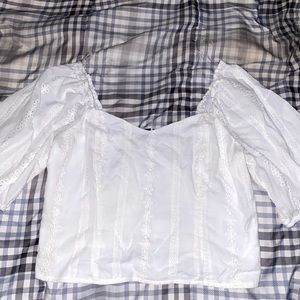 Women’s cropped shirt